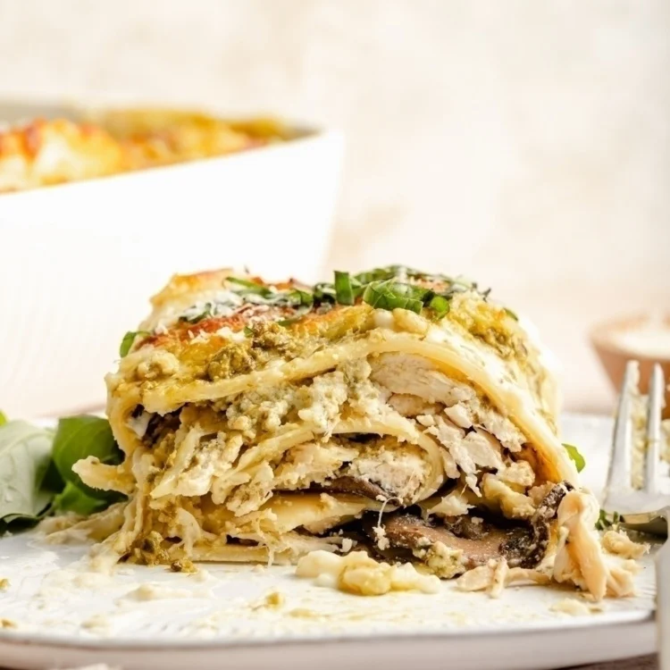 Pesto Mushroom Chicken Lasagna Roll-Ups
