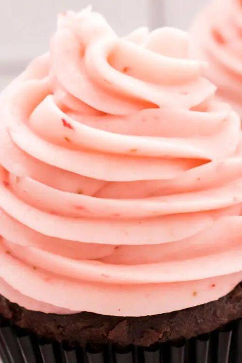 from vanilla buttercream frosting to raspberry frosting and more, make the best frosting recipes