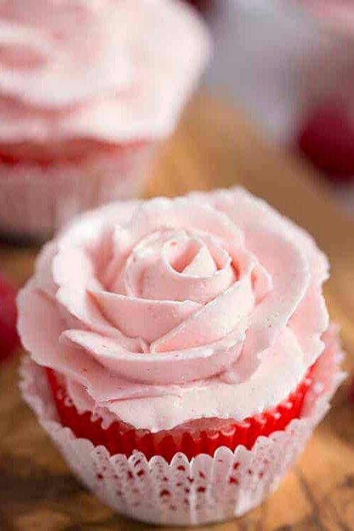 from vanilla buttercream frosting to raspberry frosting and more, make the best frosting recipes