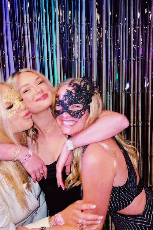 From west party theme to white lies theme, discover the best 21st birthday themes