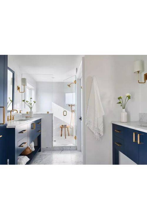 From farmhouse style to contemporary decor, discover the most classic coastal bathroom ideas